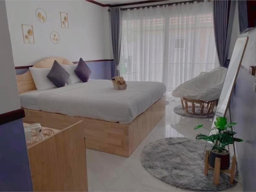 Baan Tipsukon Bed & Breakfast เกาะล้าน ภายนอก รูปภาพ