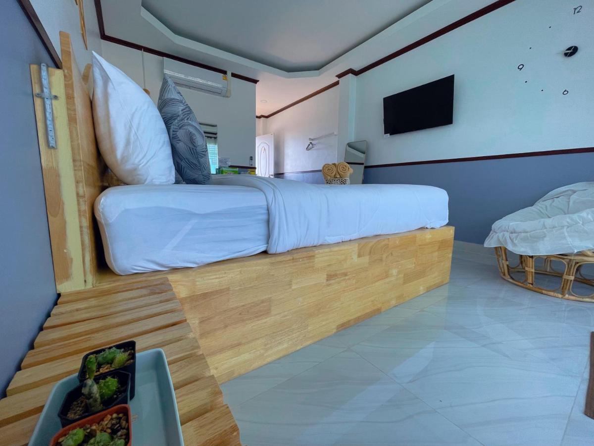 Baan Tipsukon Bed & Breakfast เกาะล้าน ภายนอก รูปภาพ