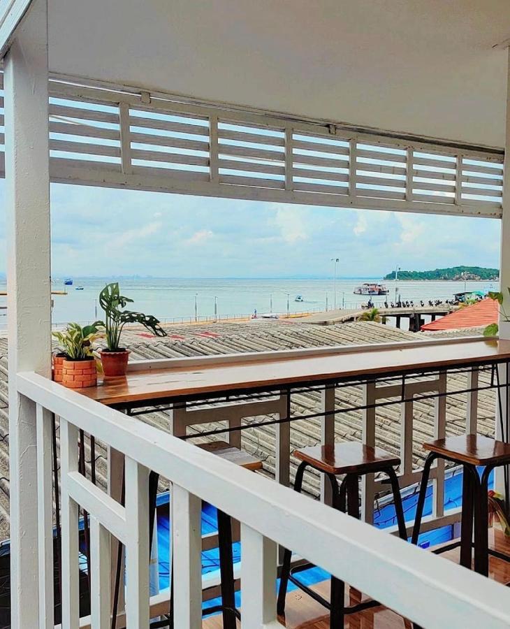 Baan Tipsukon Bed & Breakfast เกาะล้าน ภายนอก รูปภาพ