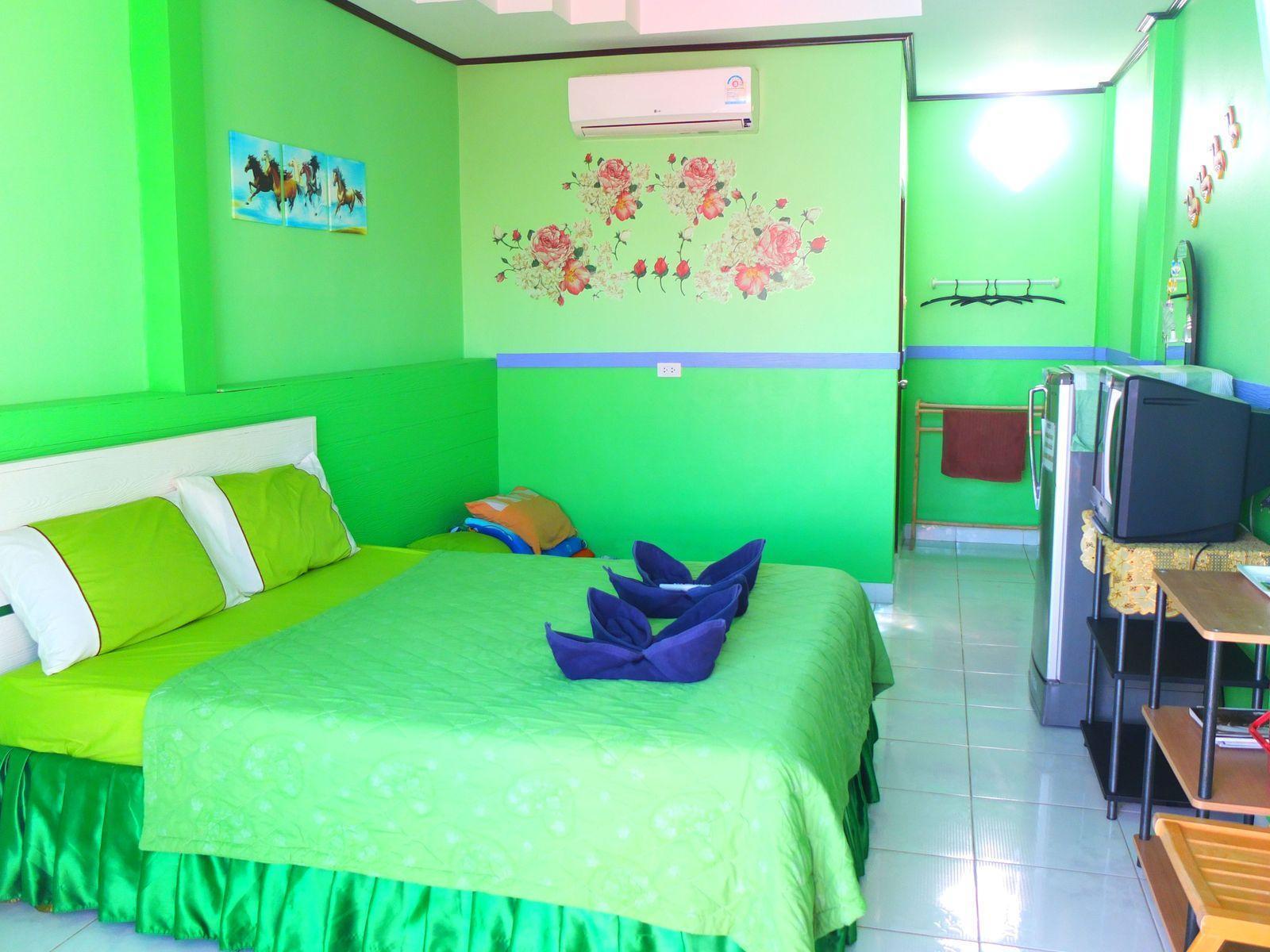 Baan Tipsukon Bed & Breakfast เกาะล้าน ภายนอก รูปภาพ
